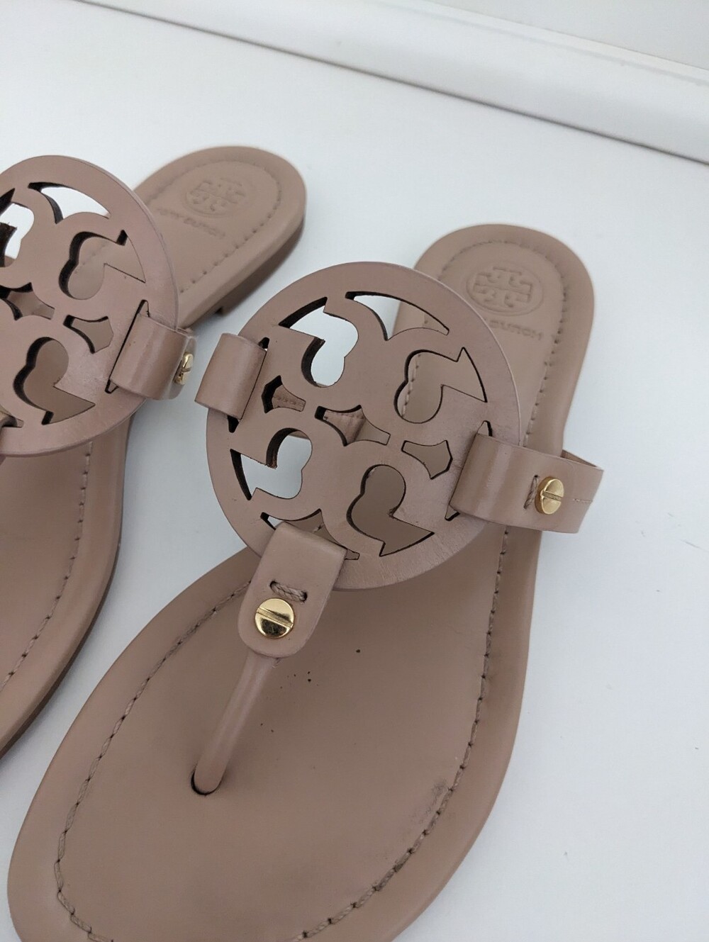 GUC! Tory Burch Miller Sandal In Beige/Tan Size 6 - Picture 2 of 16